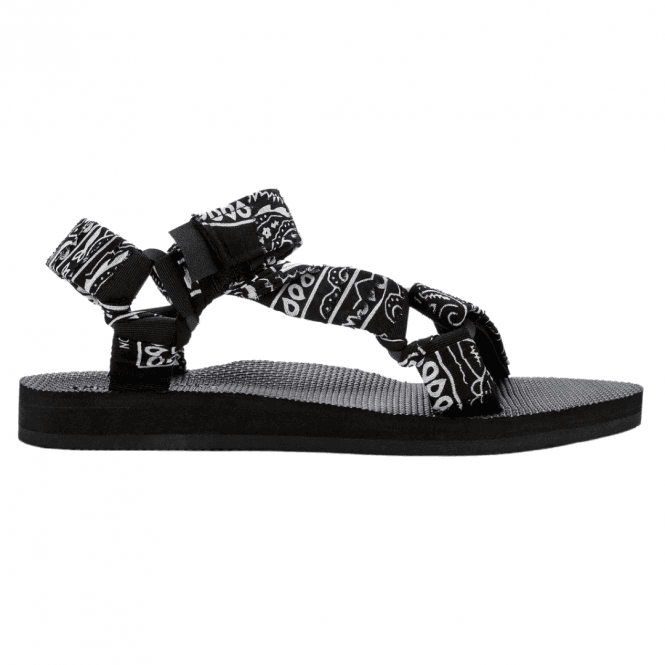 Arizona Love, Trekky Bandana Black Sandals add an eye-catching and stylish finish to any outfit! Handcrafted with recycled materials to reduce our ecological imprint, these sandals feature fastener tape and ankle strap closure, luxurious 100% cotton fabric, and a durable yet comfortable EVA sole height of 1.5cm-2.5cm.