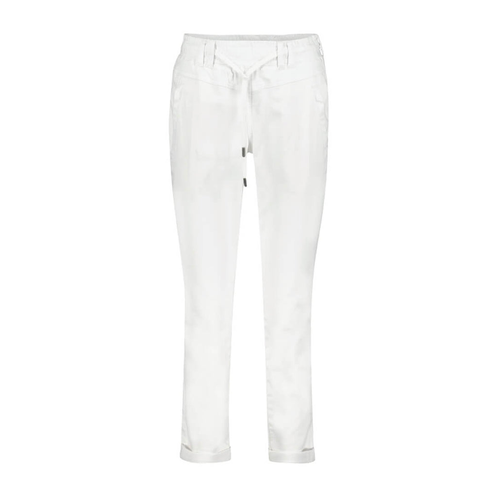  Red Button Tessy Crop Jogger White! Made with a blend of 77% cotton, 22% recycled polyester, and 1% elastane, these joggers offer a comfortable and flexible fit. Featuring a drawstring waist, two side zip pockets, and two back pockets, they're perfect for both lounging and styling on the go